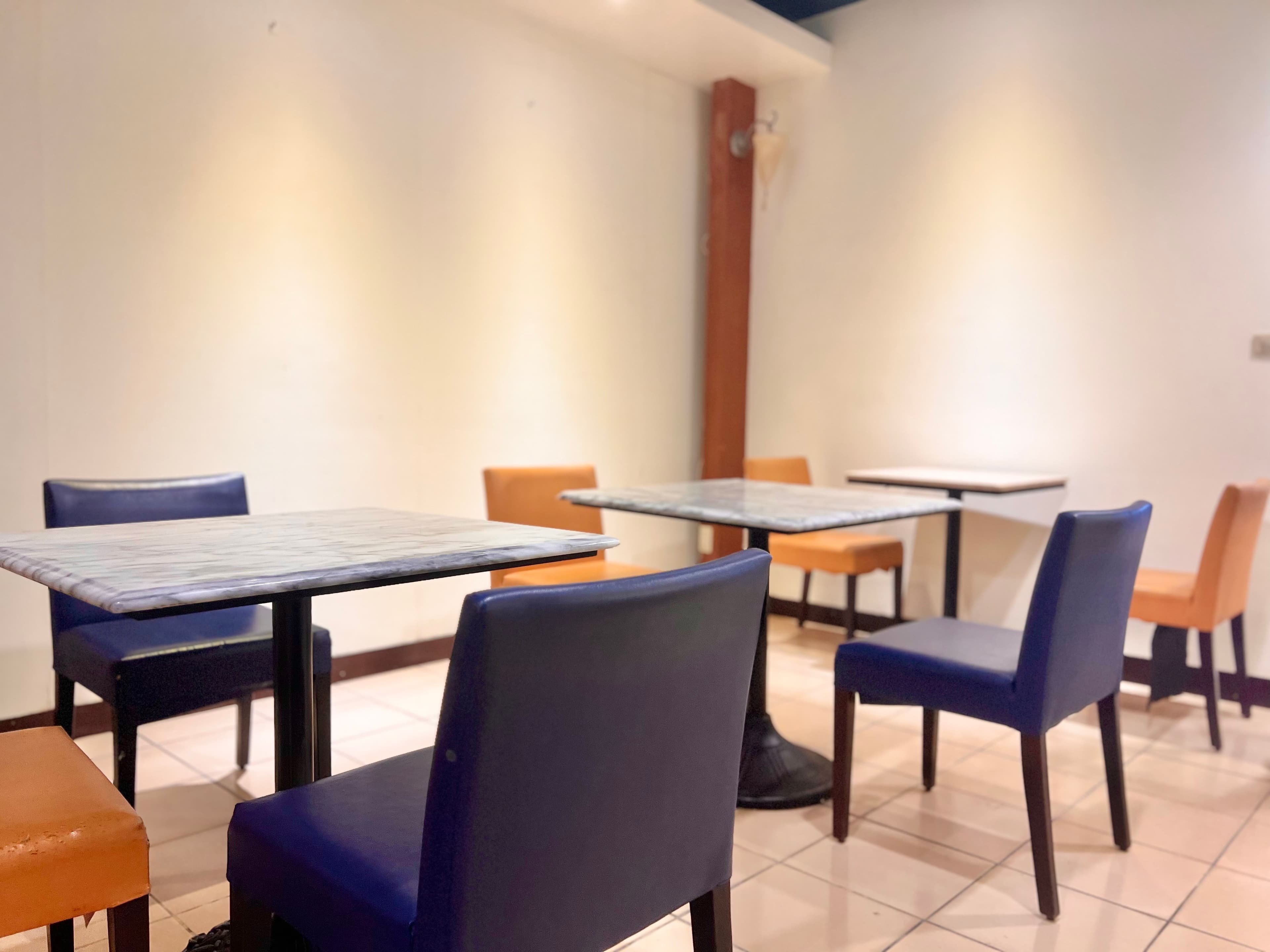 買咖啡店內環境